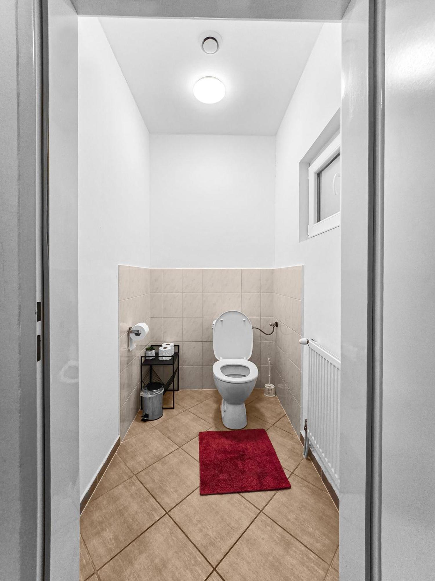 Three-Bedroom, Three King-Size Bed Retreat 비엔나 외부 사진
